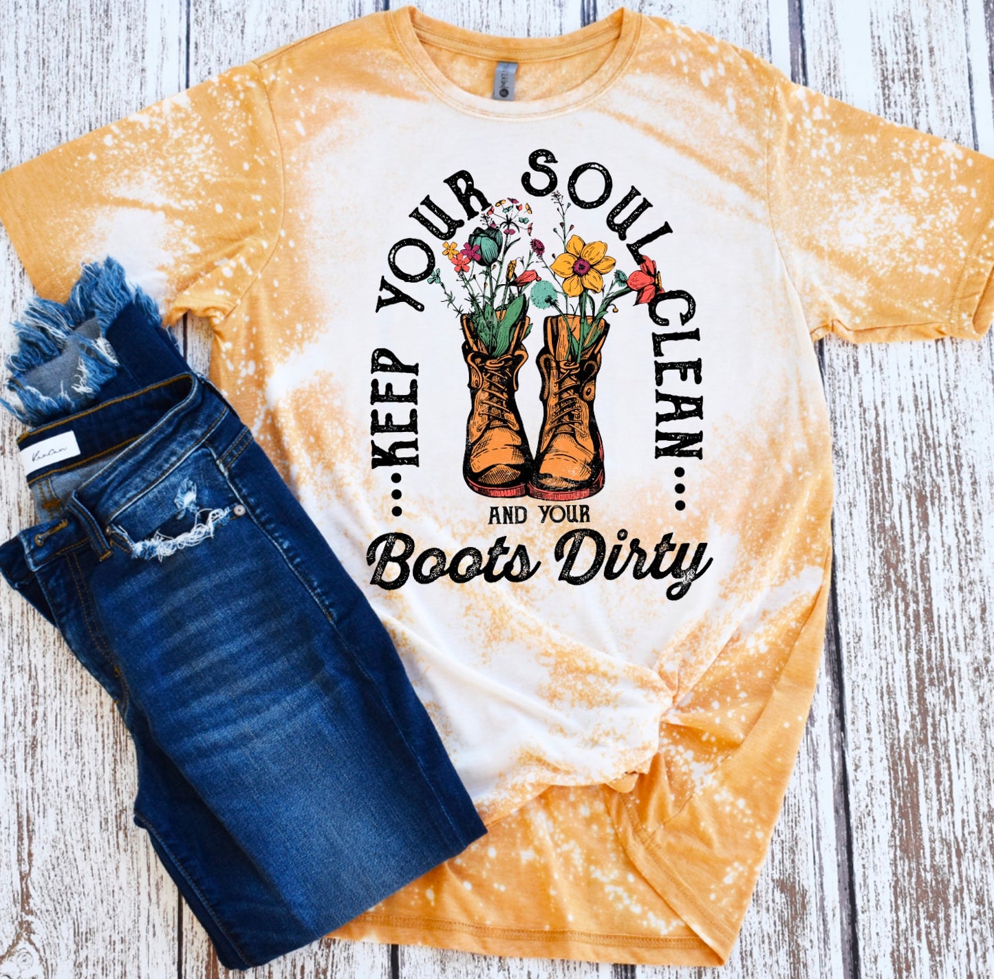 Boots Dirty Bleached Tee